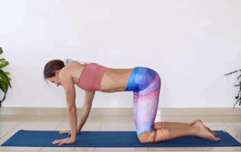 练习瑜伽教练哪些动作轻松肩颈？分享9个简单动作给你！