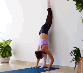 要怎么练好瑜伽教练站立“一字马”？教你7个基础体式！