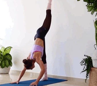 要怎么练好瑜伽教练站立“一字马”？教你7个基础体式！