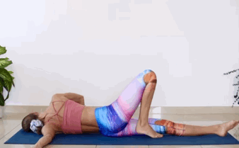 练习瑜伽教练哪些动作轻松肩颈？分享9个简单动作给你！